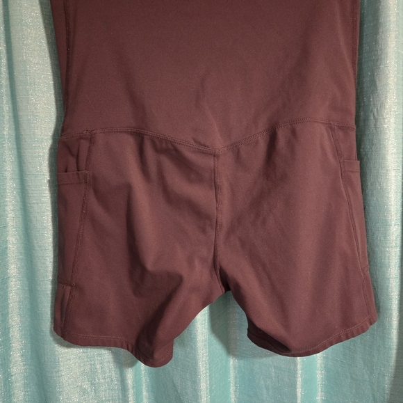 Poshdivah Maternity Bundle Of 4 Athletic Shorts - Picture 3 of 5